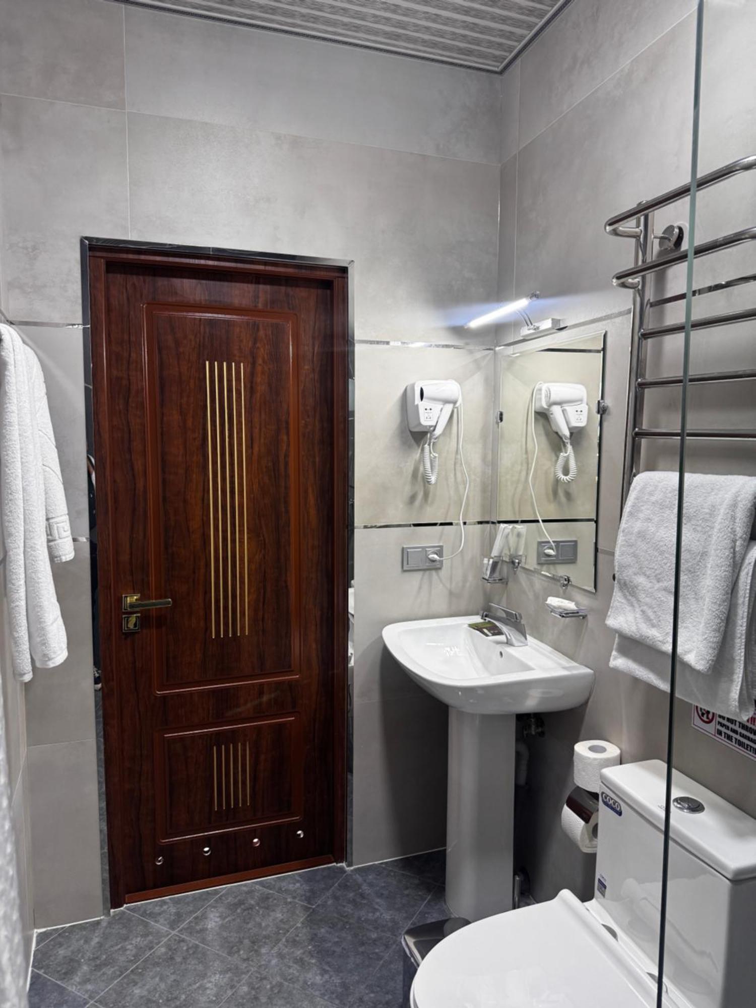 סמרקנד Salomat Guest House מראה חיצוני תמונה